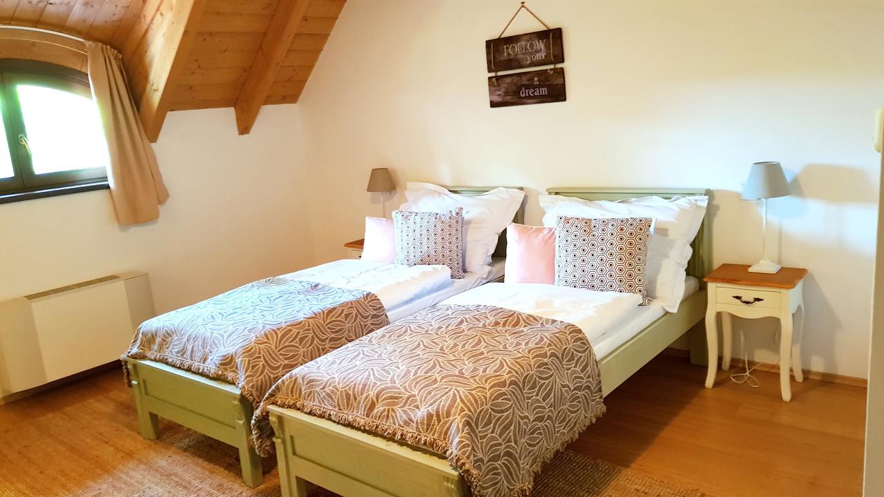 Basaltina Panzio Bed & Breakfast Balatonederics Exterior photo